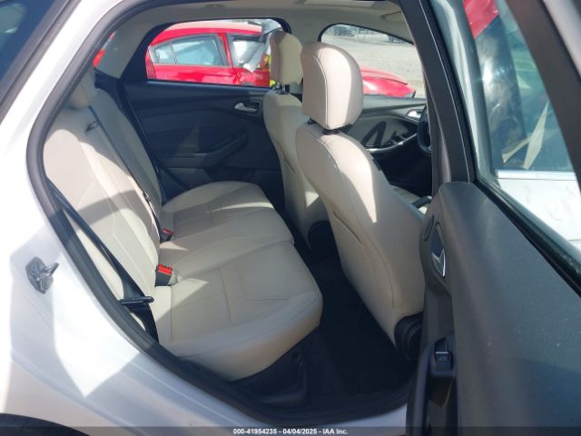 1FADP3J25JL279384 Ford Focus Titanium