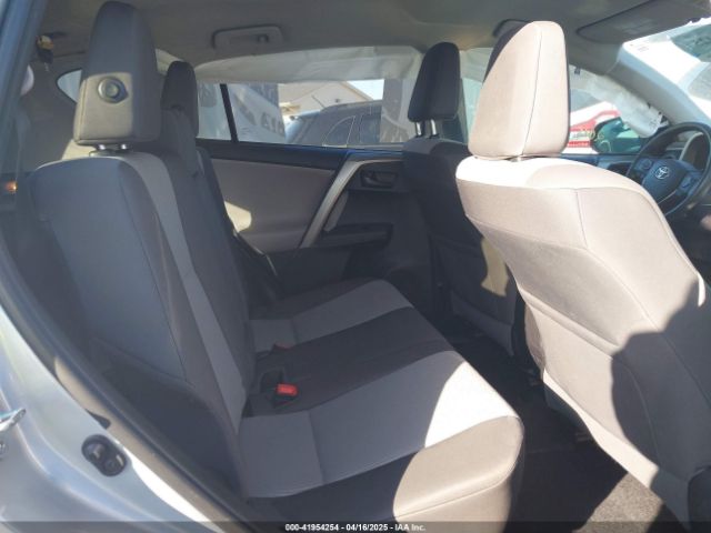 2T3ZFREV2FW203281 Toyota RAV4 LE