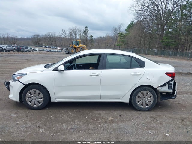 3KPA24AB2JE095126 KIA RIO S