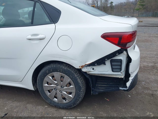 3KPA24AB2JE095126 KIA RIO S
