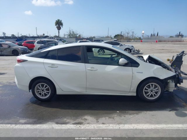 JTDKARFU7G3013485 Toyota Prius Three