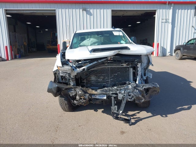 2GC1YME76R1179916 Chevrolet Silverado 2500hd 4wd  Standard Bed Custom