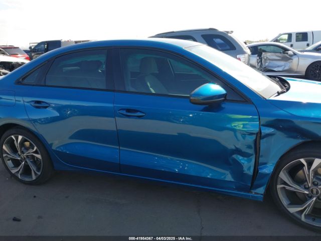 WAUBUDGY3NA090761 Audi A3 Premium Plus 40 Tfsi Front-wheel Drive S Tronic