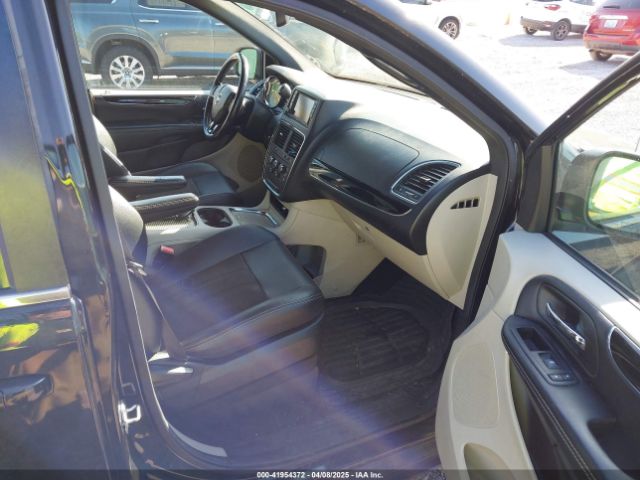 2C4RDGCG3KR771896 Dodge Grand Caravan Sxt