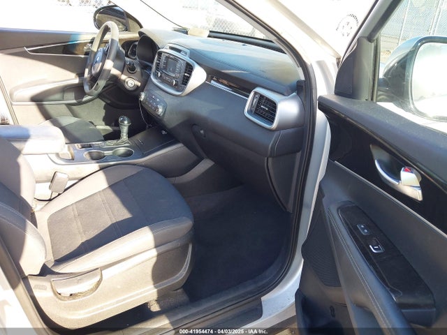 5XYPG4A57GG069736 KIA Sorento 3.3l Lx