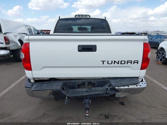 5TFEM5F15HX111136 Toyota Tundra Sr5 4.6l V8