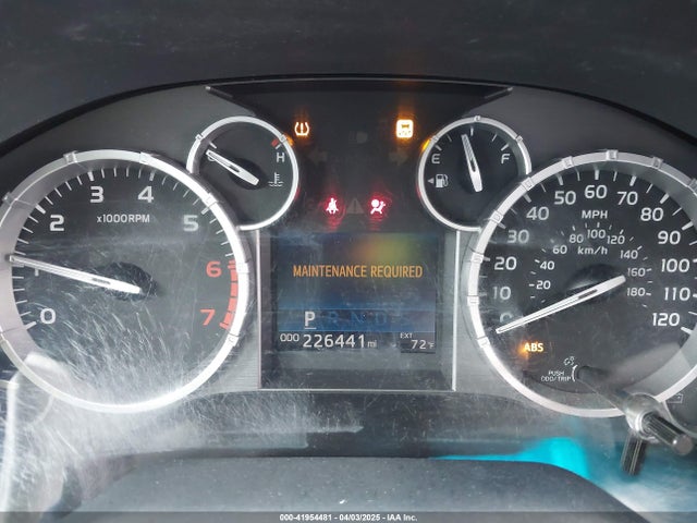 5TFEM5F15HX111136 Toyota Tundra Sr5 4.6l V8