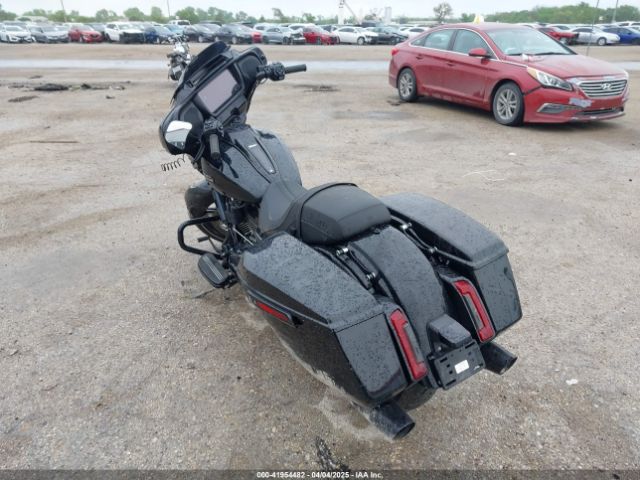 2024 HARLEY-DAVIDSON FLHX 1HD1KB713RB637683 Photo 2