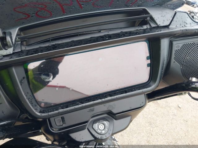2024 HARLEY-DAVIDSON FLHX 1HD1KB713RB637683 Photo 6