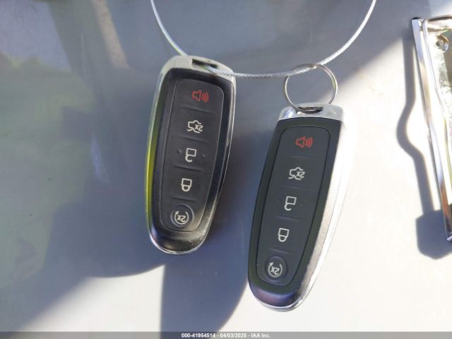 1FMCU9J94GUA63359 Ford Escape Titanium