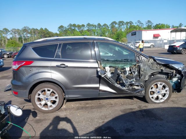1FMCU9J94GUA63359 Ford Escape Titanium