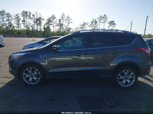 1FMCU9J94GUA63359 Ford Escape Titanium