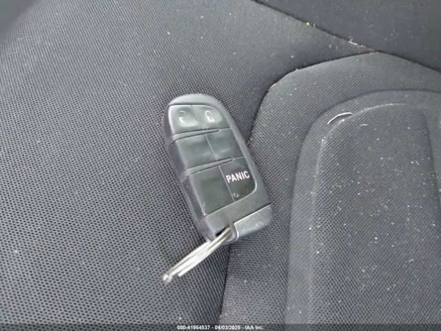 ZACCJABB7JPJ69925 Jeep Renegade Latitude Fwd