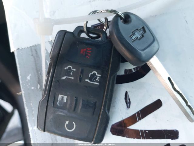 1GNSCBKC4KR114608 Chevrolet Tahoe Lt