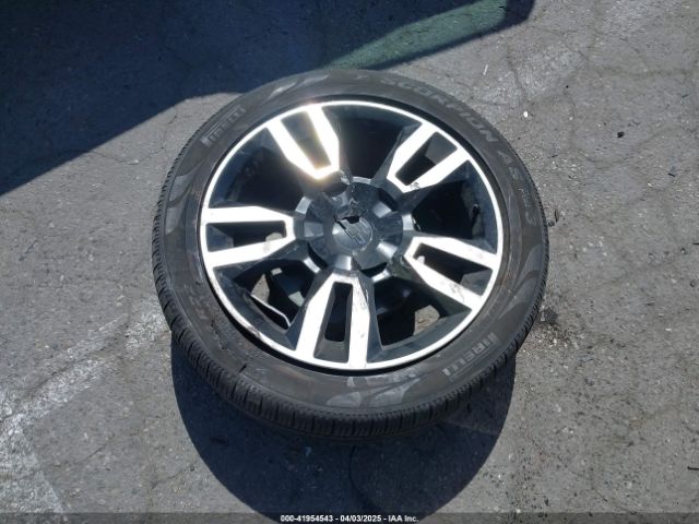 1GNSCBKC4KR114608 Chevrolet Tahoe Lt