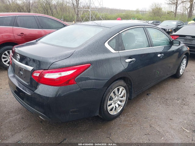 1N4AL3AP2HN320935 Nissan Altima 2.5 S