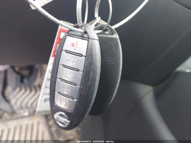 KNMAT2MT9KP553123 Nissan ROGUE SV
