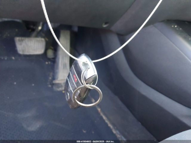 5XYPGDA59LG693676 KIA Sorento 3.3l S