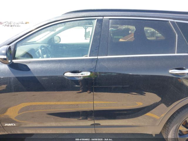 5XYPGDA59LG693676 KIA Sorento 3.3l S