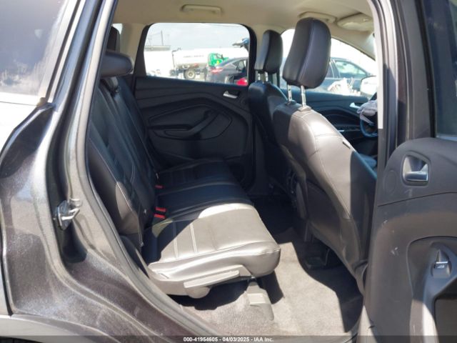 1FMCU9J94JUA56404 Ford Escape Titanium