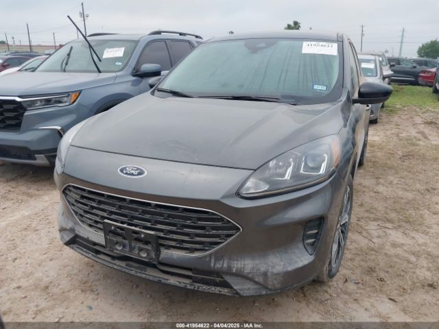 1FMCU0G68NUB97989 Ford ESCAPE SE
