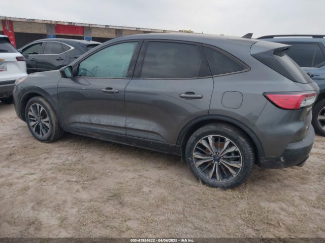 1FMCU0G68NUB97989 Ford ESCAPE SE