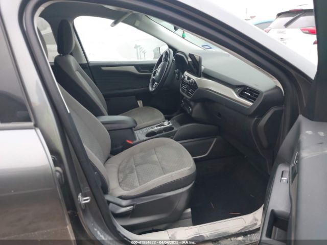 1FMCU0G68NUB97989 Ford ESCAPE SE