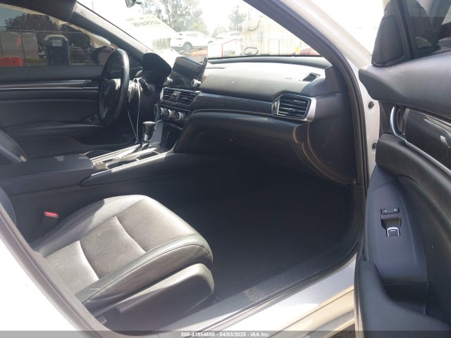 1HGCV1F30KA046870 Honda Accord Sport