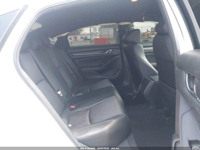 1HGCV1F30KA046870 Honda Accord Sport
