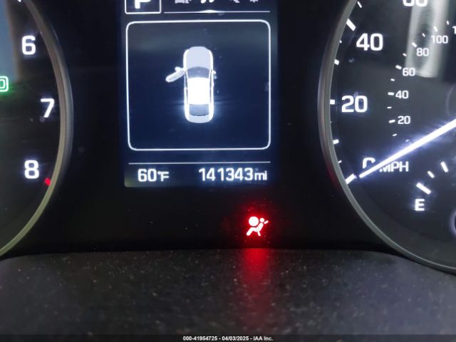 5NPD84LF1JH310714 Hyundai ELANTRA SEL