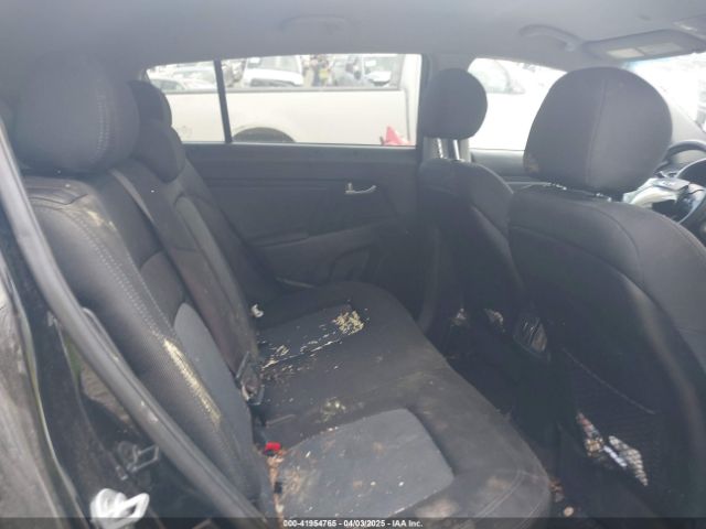 KNDPB3AC1F7722564 KIA Sportage Lx