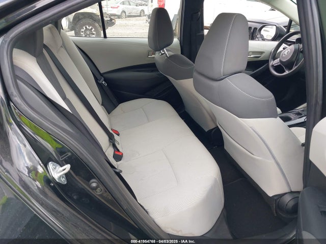 JTDEPRAE9LJ104243 Toyota COROLLA LE