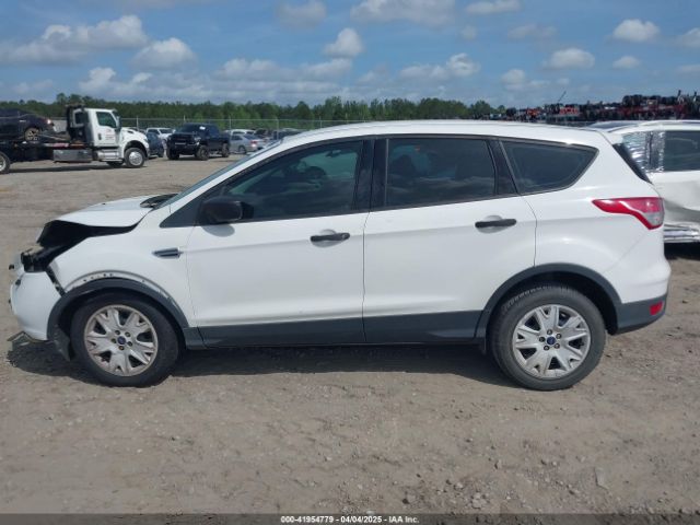 1FMCU0F79GUC72860 Ford ESCAPE S