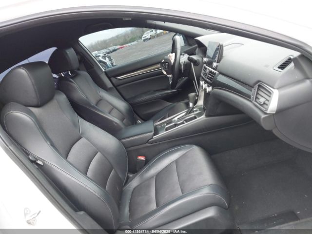 1HGCV1F33JA057683 Honda Accord Sport