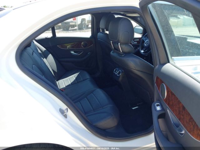 WDDWF4JB3JR405370 Mercedes-Benz C 300