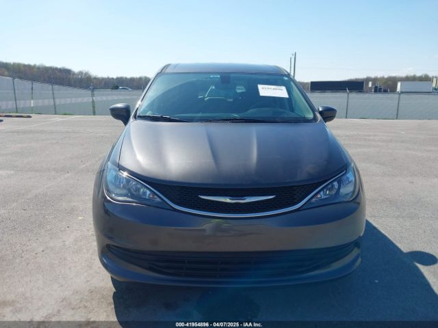 2C4RC1DG0HR587782 Chrysler Pacifica Touring
