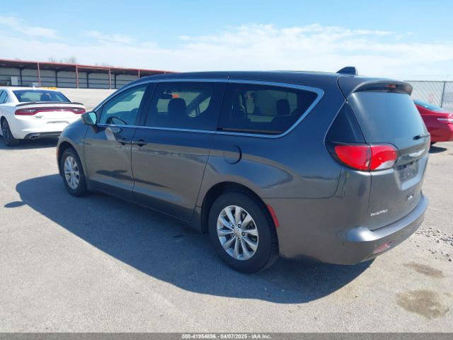 2C4RC1DG0HR587782 Chrysler Pacifica Touring