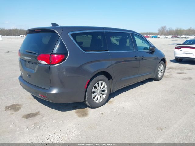 2C4RC1DG0HR587782 Chrysler Pacifica Touring