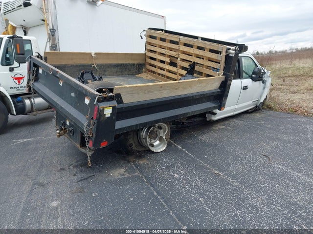 1FD8X3HT8NEG05839 Ford 2022
