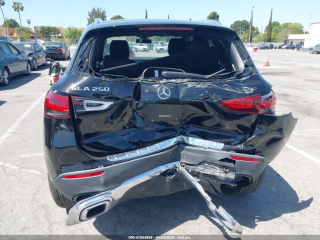 W1N4N4GB1PJ510839 Mercedes-Benz GLA 250