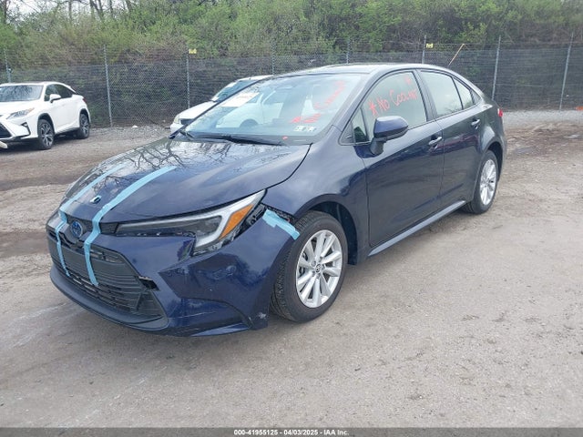 Toyota Corolla Hybrid Le 2025 JTDBCMFE6S3073658 Image 2