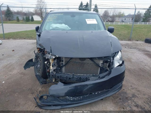2C4RDGBG5KR521500 Dodge Grand Caravan Se