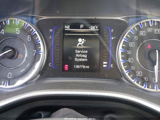 1C3CCCFB1FN674141 Chrysler 200 LX