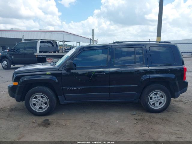 1C4NJPBB4HD157965 Jeep Patriot Sport Fwd