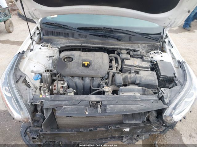 3KPF24AD8ME360661 KIA Forte Lxs