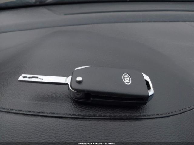 3KPF24AD8ME360661 KIA Forte Lxs