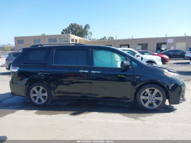 5TDXZ3DC9JS935123 Toyota Sienna Se 8 Passenger