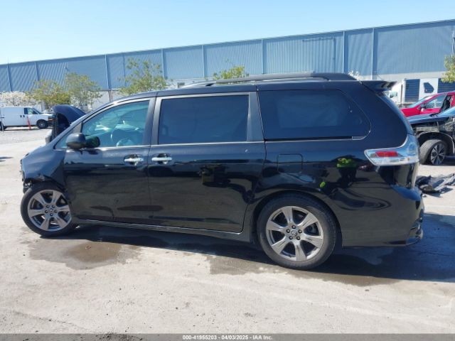5TDXZ3DC9JS935123 Toyota Sienna Se 8 Passenger