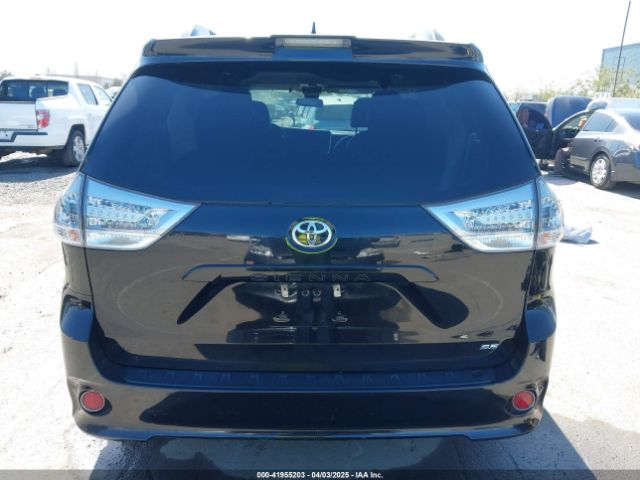 5TDXZ3DC9JS935123 Toyota Sienna Se 8 Passenger