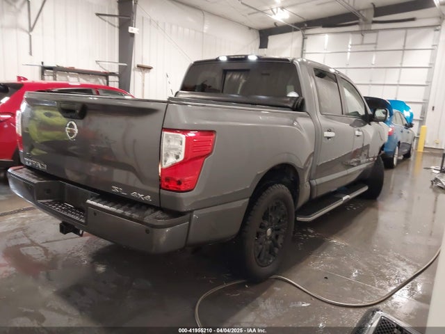 1N6AA1E56JN507966 Nissan Titan Sl